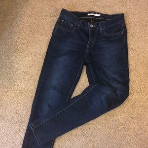 Levi’s 710 fit dark wash jeans! Great condition.
